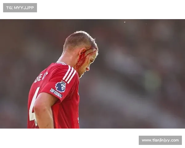 哈谢克与C罗的对决失利后反思：两位传奇的较量与球场上的心态博弈