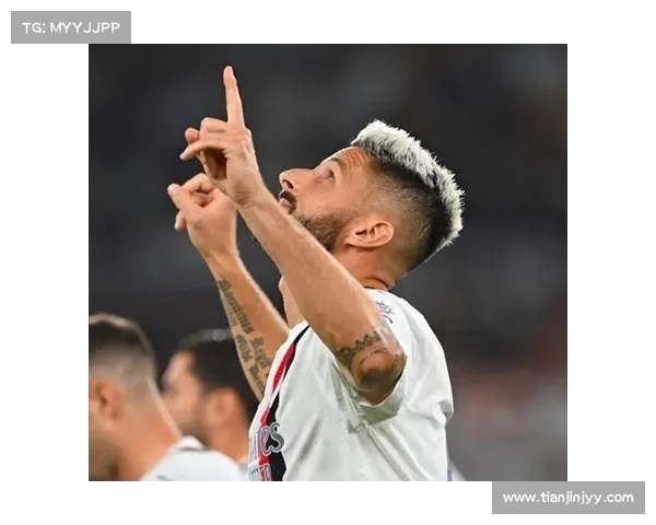 意甲赛季精彩进球回顾 吉鲁 莱奥 卢卡库三大锋霸演绎绝美瞬间